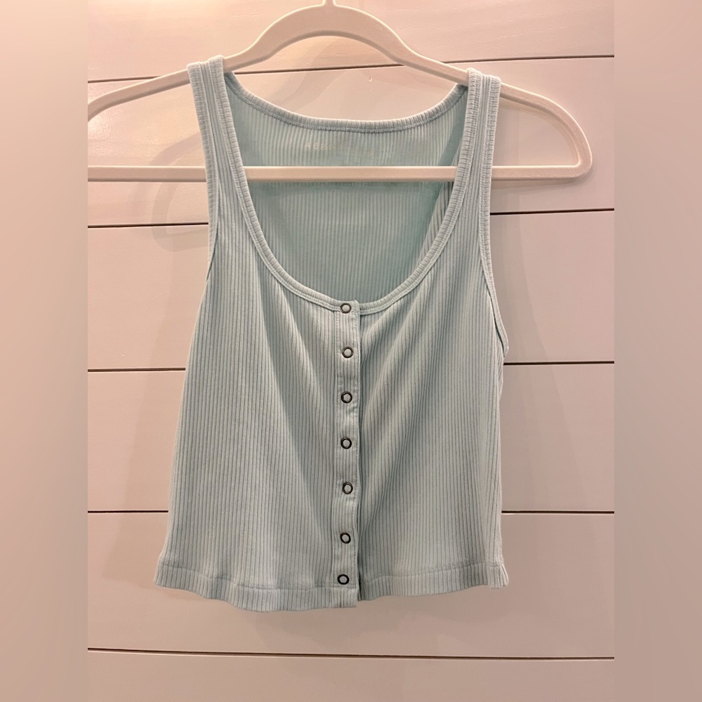 four cropped tang tops